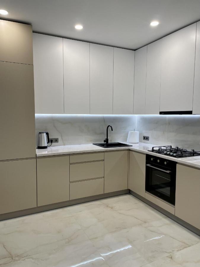 Жк Great Britain Apartment Лвив Екстериор снимка